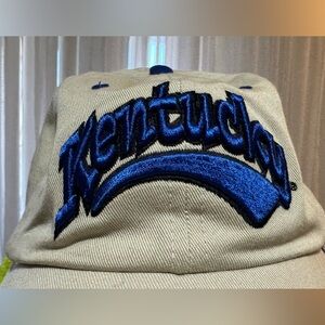 Kentucky Wildcats The Game Adjustable Hat/Cap vintage 1995 one size feet most